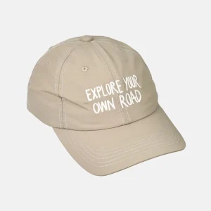 CAPPELLO CON VISIERA